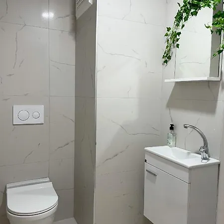 Central Location , Modern Family , Near Sea Apartment *