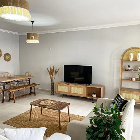 Central Location , Modern Family , Near Sea Apartment Antalya